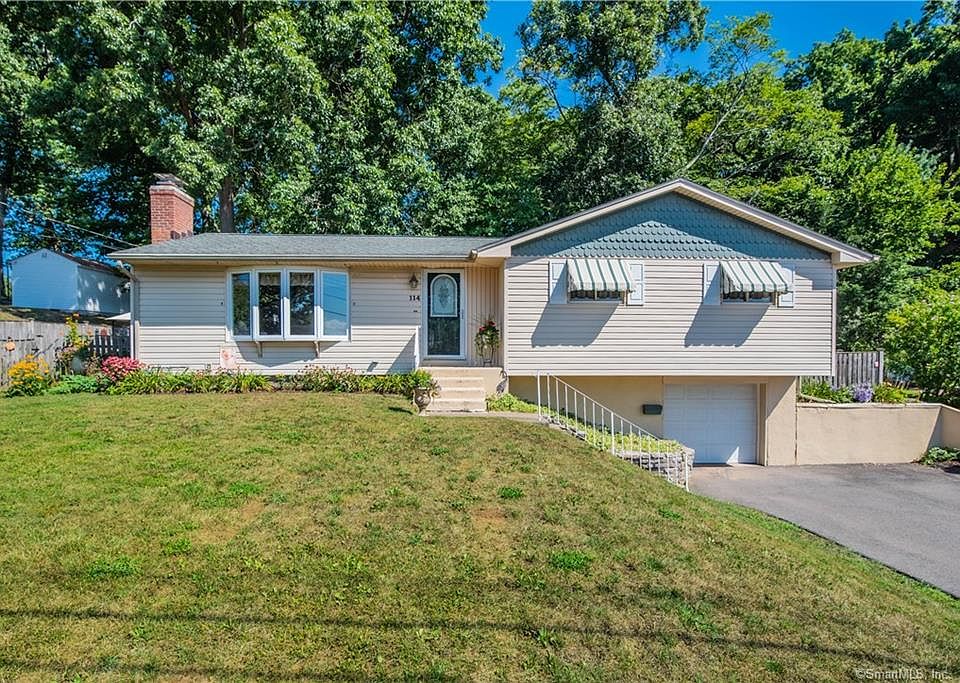 1st image of 114 Arnold Dr