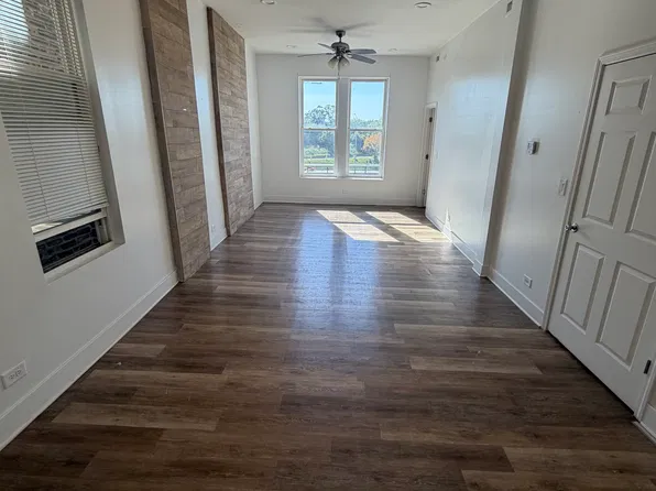 4320 W Congress Pkwy #2, Chicago, IL 60624