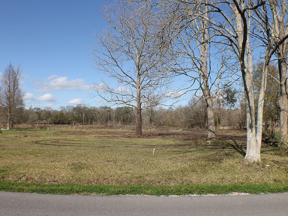 2nd image of 4C-1A1 Burnside Rd