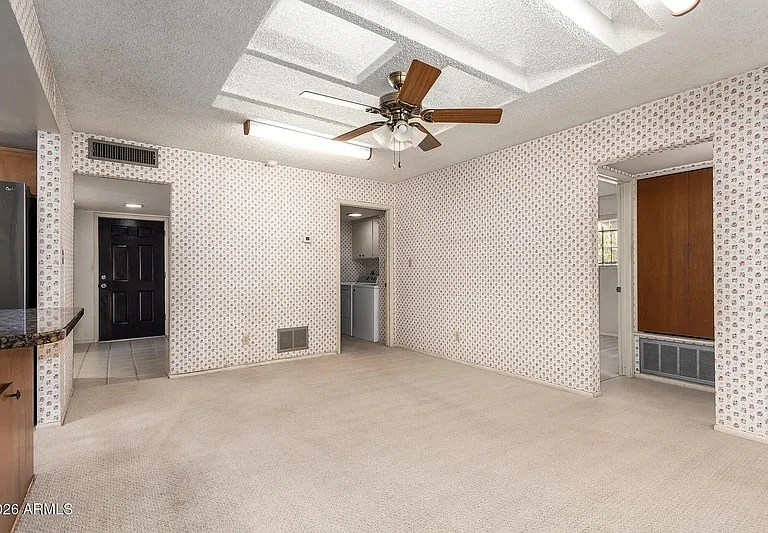 650 E Malibu Dr — Photo 28