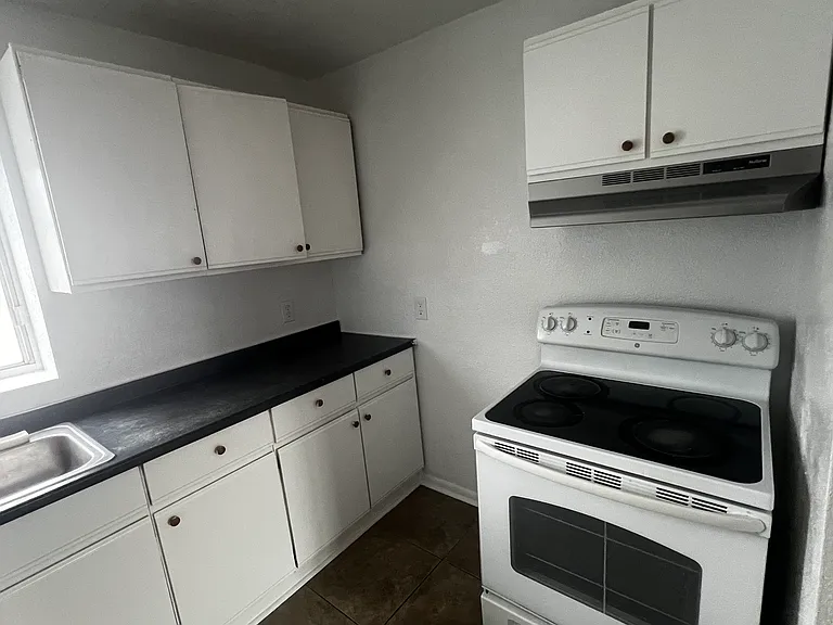 15 Washington Ave #3B — Photo 3