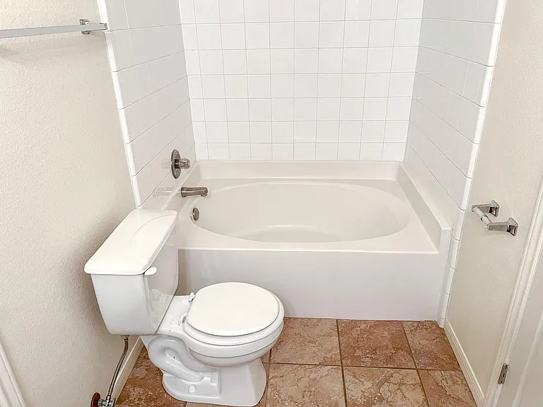 3807 Wind Ct #A — Photo 12