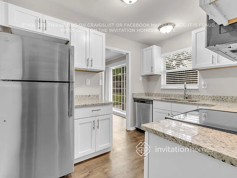 8061 Delaroche Dr — Photo 15