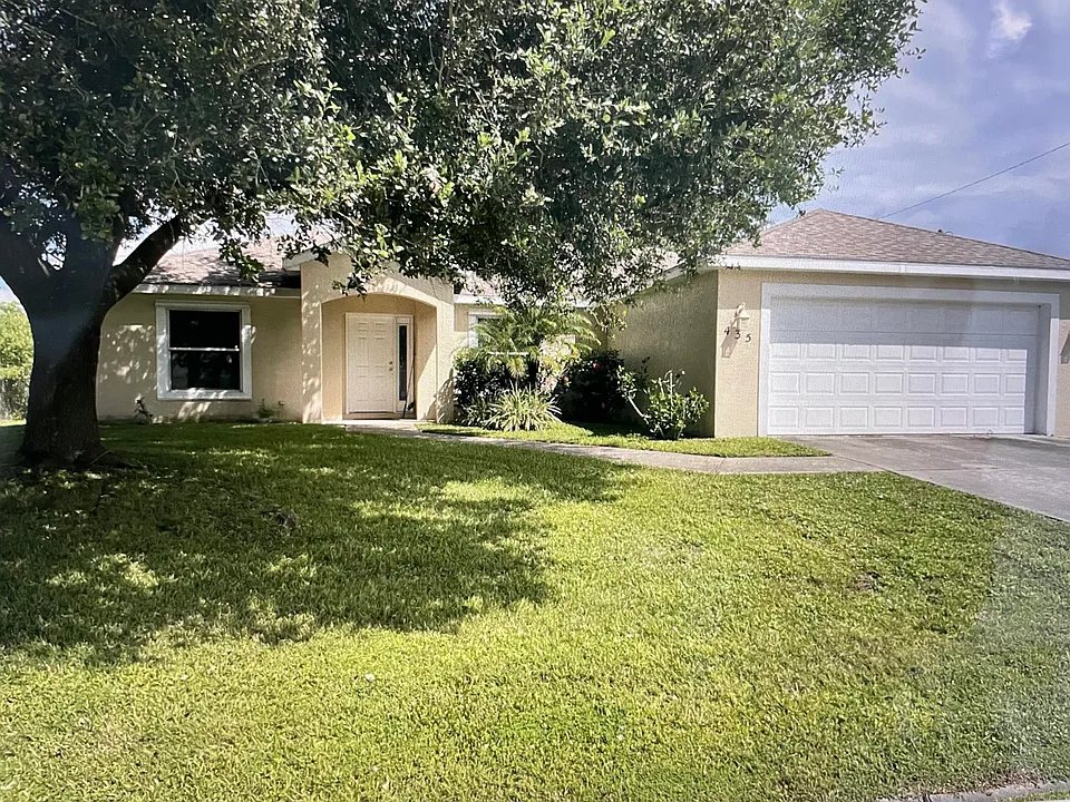 435 SW Lakota Ave