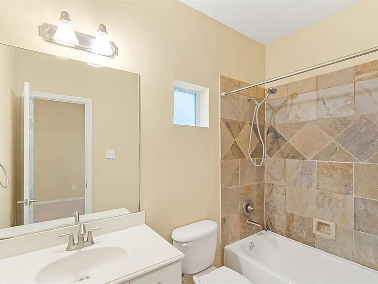 5734A Kansas St — Photo 7