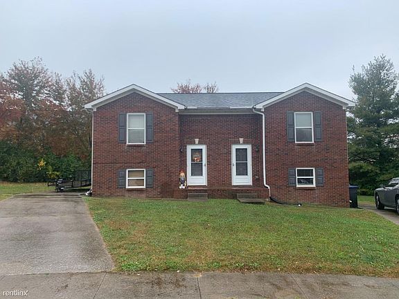 1028-1030 Champion (front)