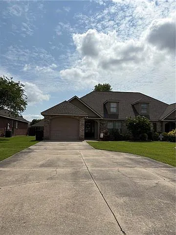 42114 Gardens Blvd #B Photo 1