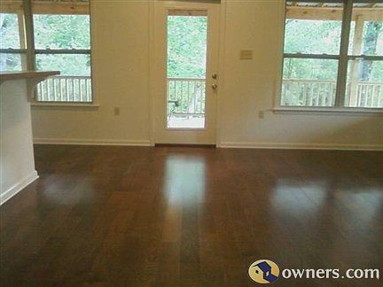 2BR/1BA CABIN GREAT-ROOM