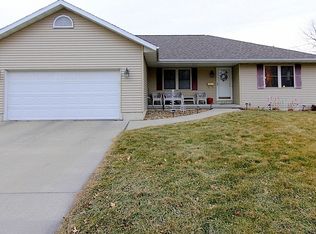 641 E 12th St N, Newton, IA 50208