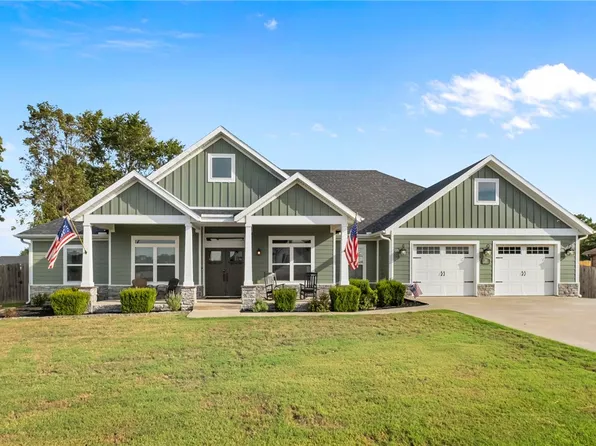 802 Trisha Ln, Prairie Grove, AR 72753