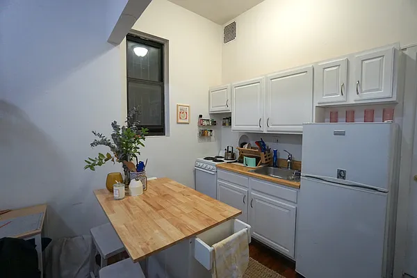 Rented by Best Apartments North Inc | media 35