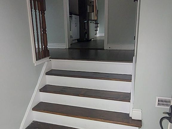 4th image of 28 Foxacre Row