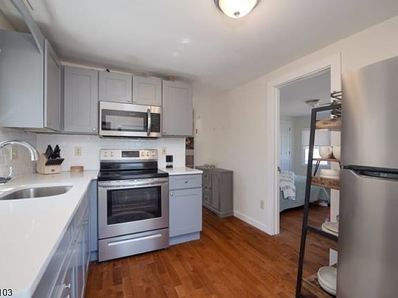 2nd image of 108 N Gaston Ave