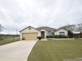 202 La Parita Ct, Jourdanton, TX 78026