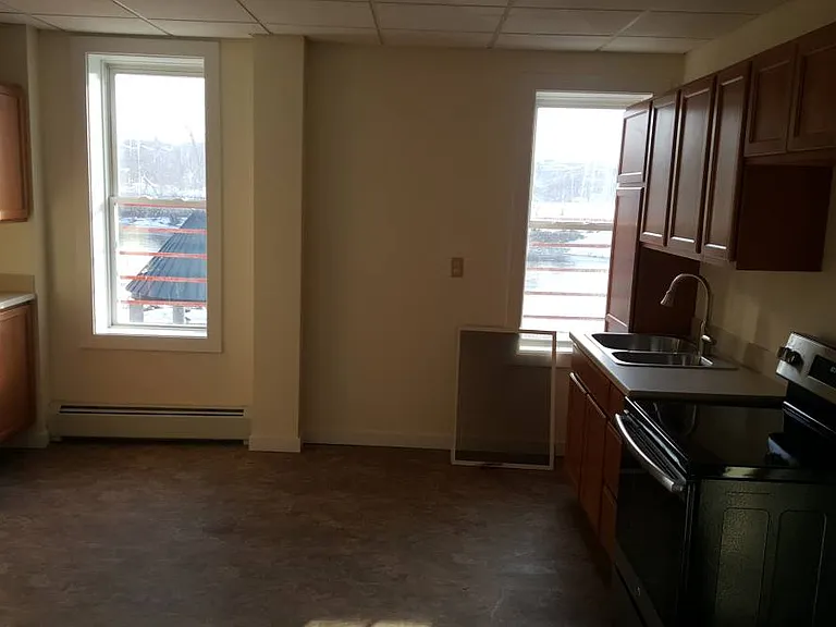 178 Main St #1 — Photo 3