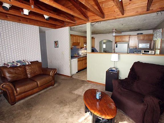 5th image of 221 Hogg Memorial Dr