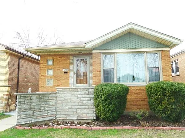 6354 S Austin Ave photo 1