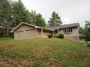 883 Us 2, Florence, WI 54121