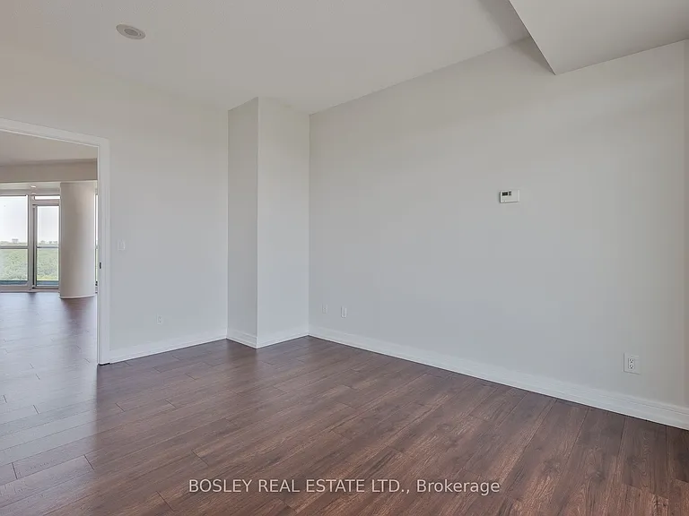 35 Brian Peck Cres #1207 — Photo 23