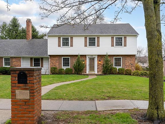 3rd image of 4585 Gateway Dr