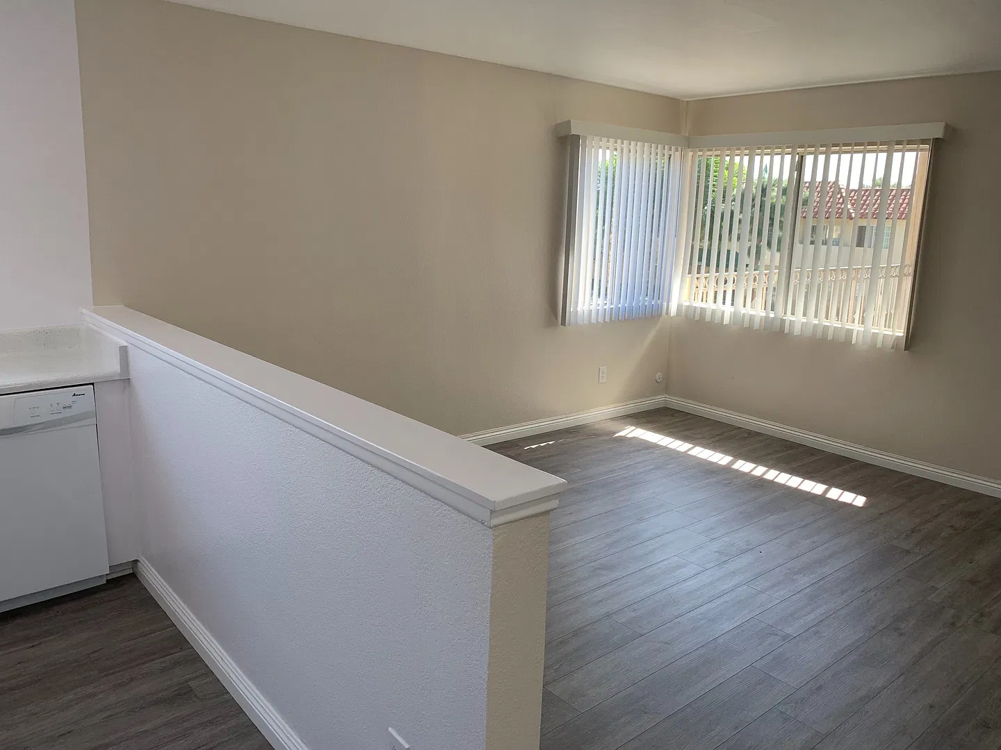 9600 Reseda Blvd — Photo 4
