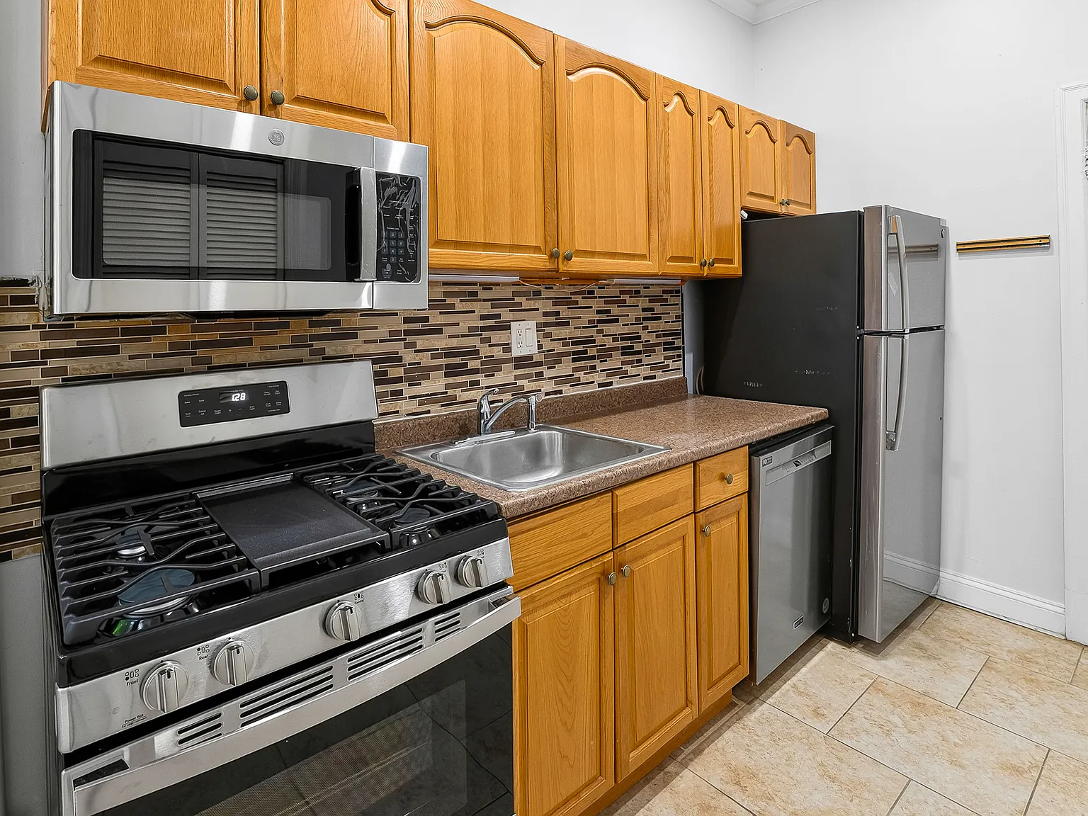 1 bed, 775 sqft, $1,675 — Photo 1