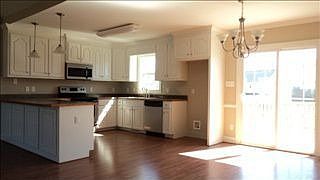 3rd image of 512 Heron Dr