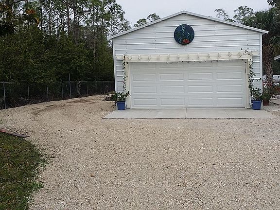5th image of 24199 Claire St
