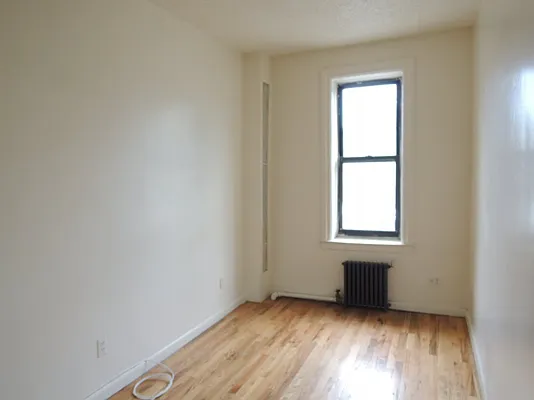 Rented by Bohemia Realty Group | media 29