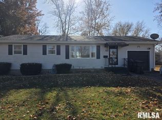 2451 W Olive St, Decatur, IL 62526