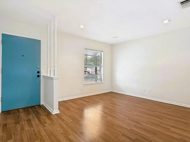 4407 Sun Vista Ln — Photo 7