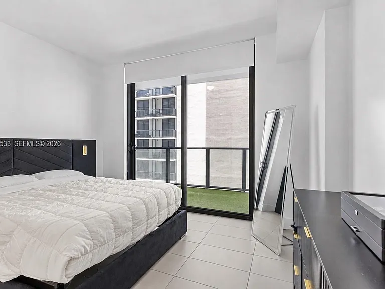 1600 NE 1st Ave #1418 — Photo 9