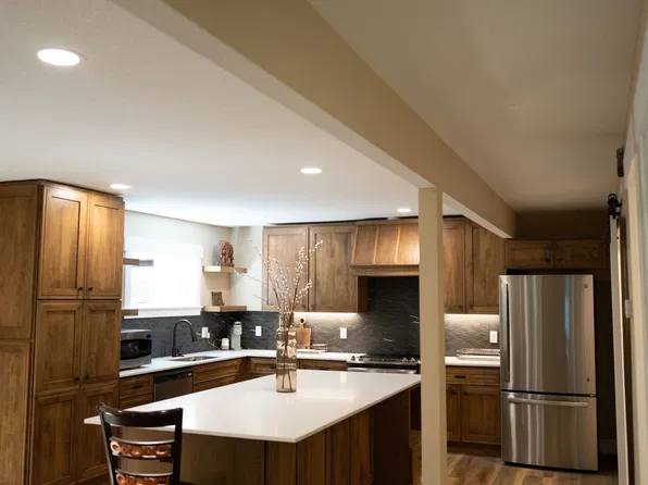 18655 Mushtown Rd, Prior Lake, MN 55372