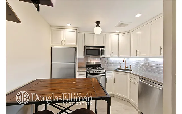 Sold by Douglas Elliman | media 14