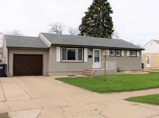 131 Thomas Ave, Worthington, MN 56187