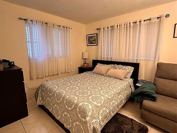 5th image of 3390 NW 36th Avenue
