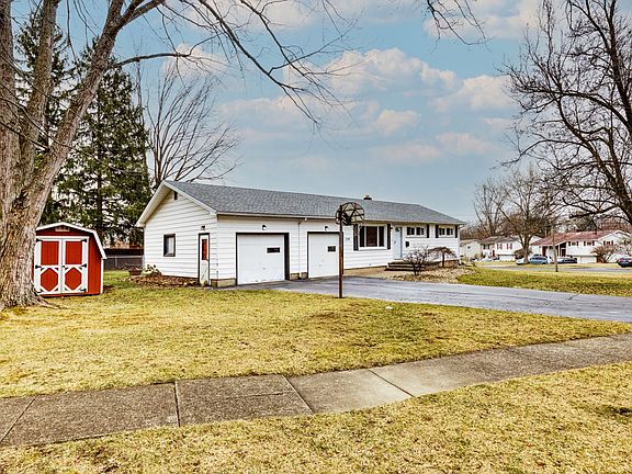 2nd image of 1199 Leslie Ln