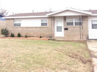 636 SW 14th St, Moore, OK 73160