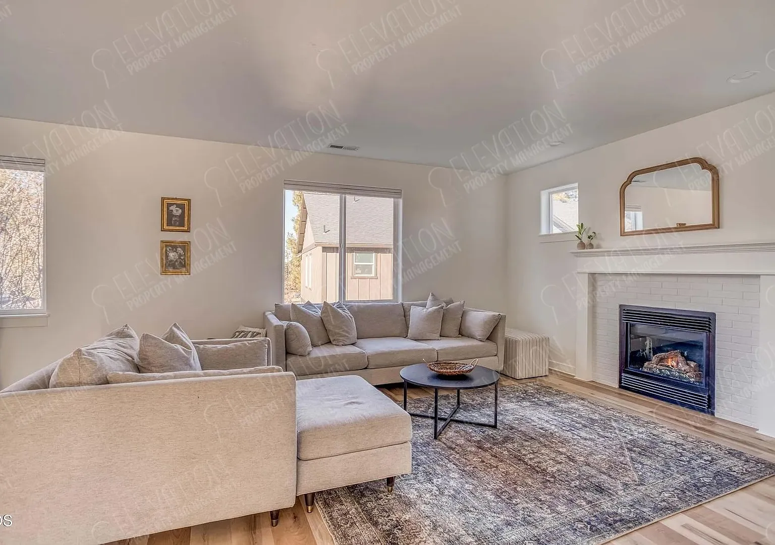 Beautiful 4 BR home in SW Bend — Photo 2