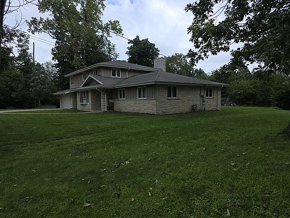 2nd image of 4151 Coachlight Dr