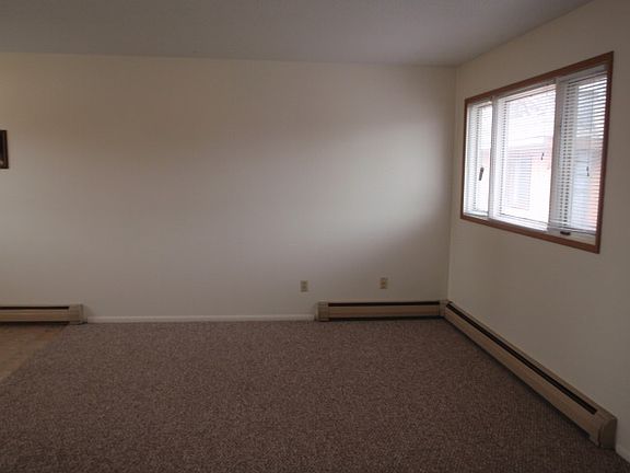 4th image of 516 Rollins St #3