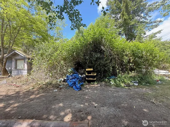 9281 Stadsvold Road, Blaine, WA 98230