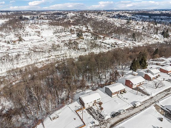5th image of 14299 Valley View Dr