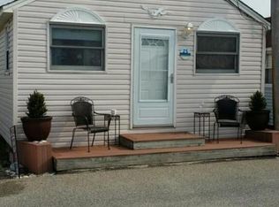 25 6th Lane, Seaside Park, NJ 08752