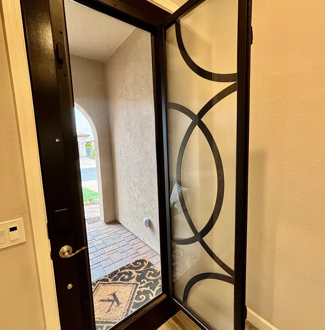4 bed, 2384 sqft, $4,500 — Photo 3