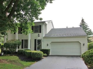 957 Robin Rd, Buffalo, NY 14228