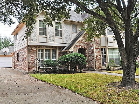 Front of Home/ Driveway