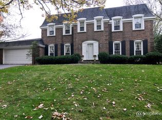 121 Marion Ave, Lake Forest, IL 60045