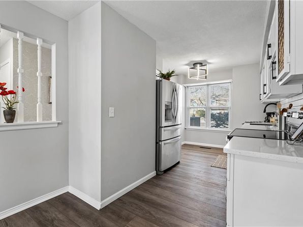 overland-park-kansas-75673854 picture