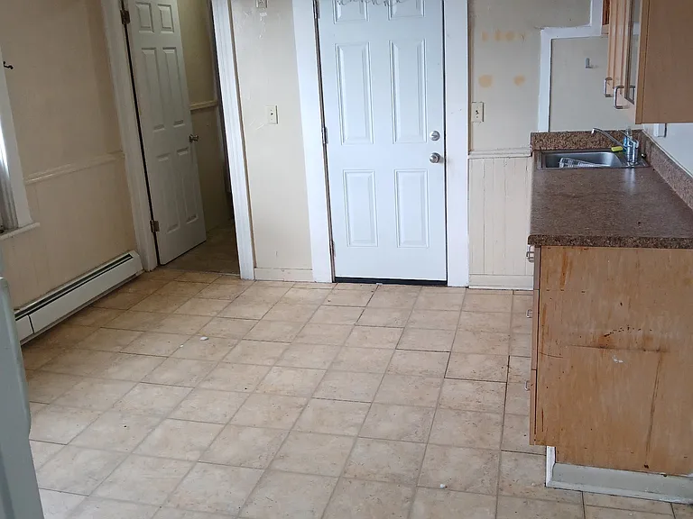 317 Grove St #3F — Photo 2